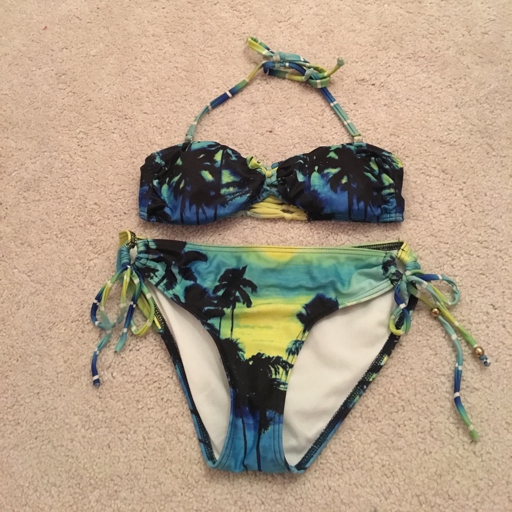 Delia’s bikini
